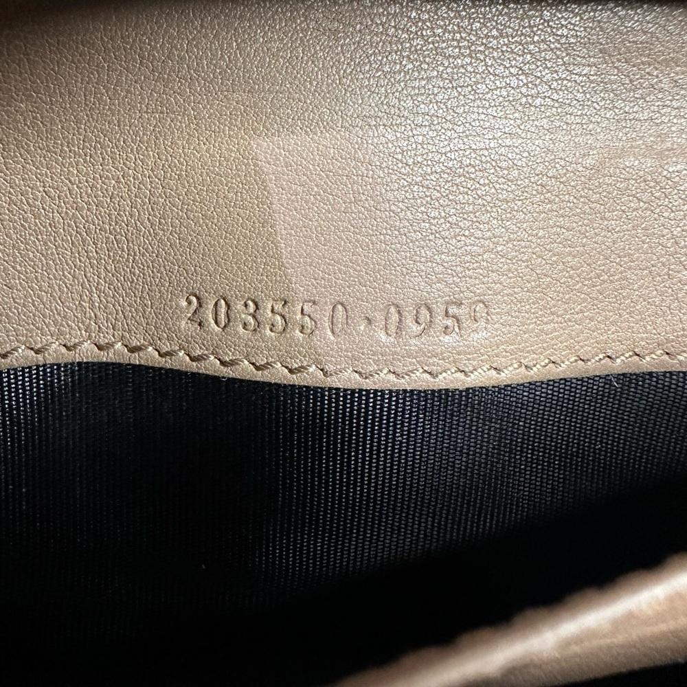 GUCCI heart plate long wallet - Picture 10 of 14